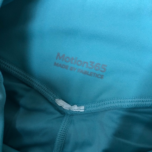 Fabletics motion 365 in xs - Picture 3 of 4